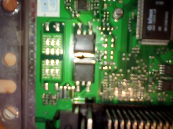 Катушка зажигания изнутри 2114. Ровер 400 1998 пищит при включении зажигания. Два цилиндра нет искры 2114. Пропуски зажигания ваз 2110 8 клапанов 2 и 4 цилиндр. Датчик искры 2114.